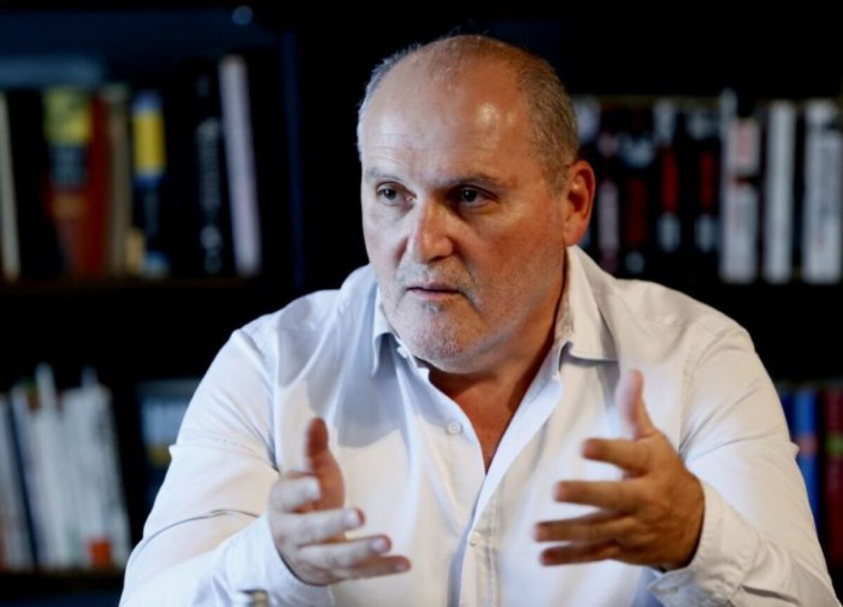 Vaksina, risku i të qenit pro perëndimor