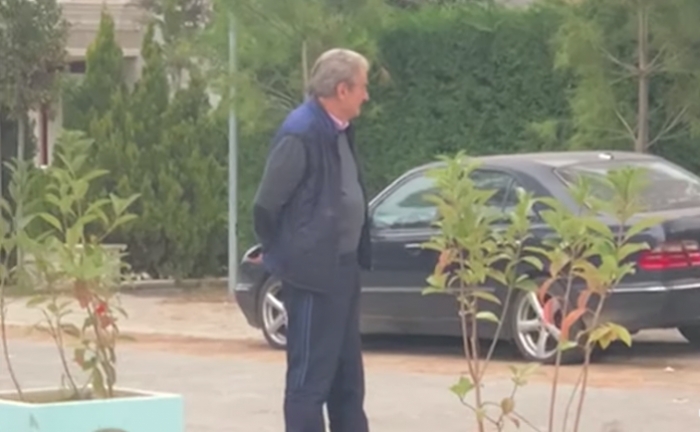 SHBA e shpalli non-grata/Sali Berisha qep gojën dhe ‘zhduket’ nga Facebook-u