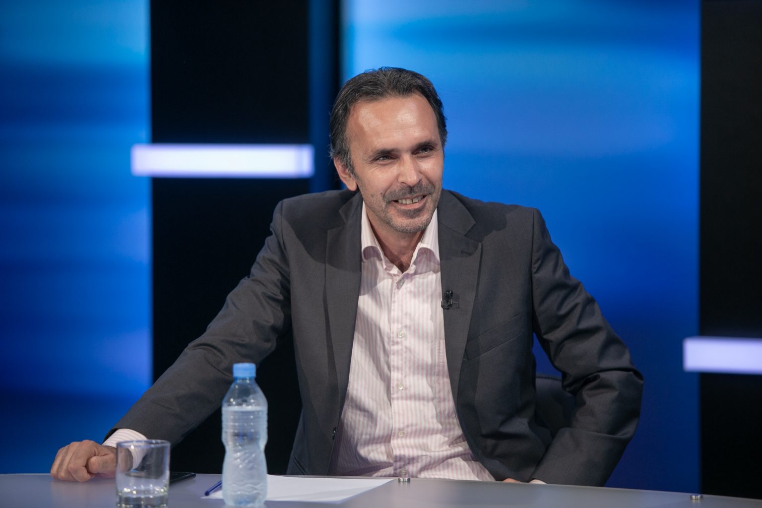Ergys Mërtiri: Në Shqipëri, të pasurit janë njerëzit më mediokër, sillen si kafshë me lekë!