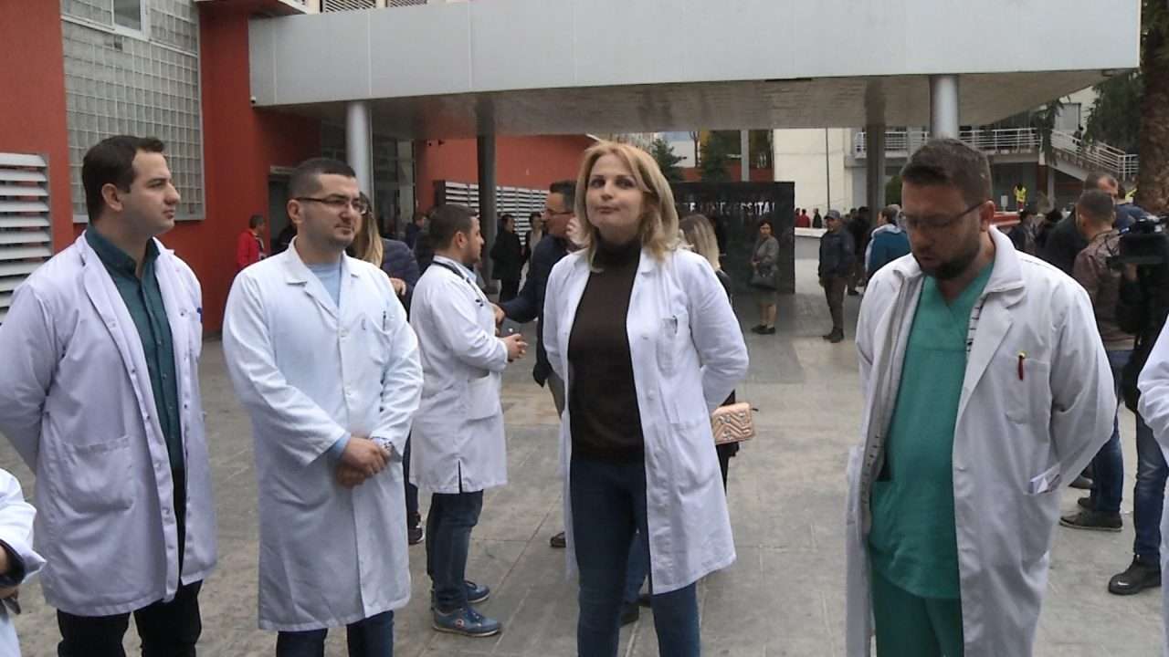 A janë mjekët kriminelë me bluza të bardha?