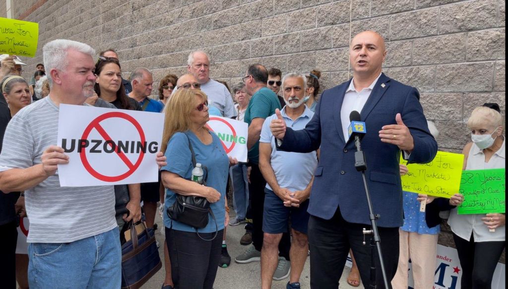 Avokati shqiptar që kandidon për Këshillin Bashkiak në Nju Jork