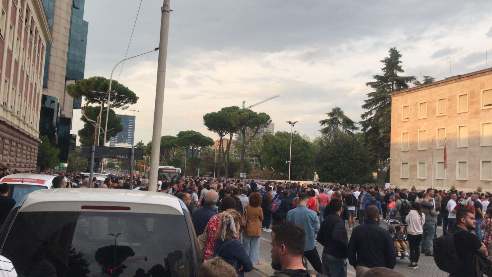 Qytetarët rikthehen të hënën në protestë/Zbardhen 4 kërkesat për qeverinë