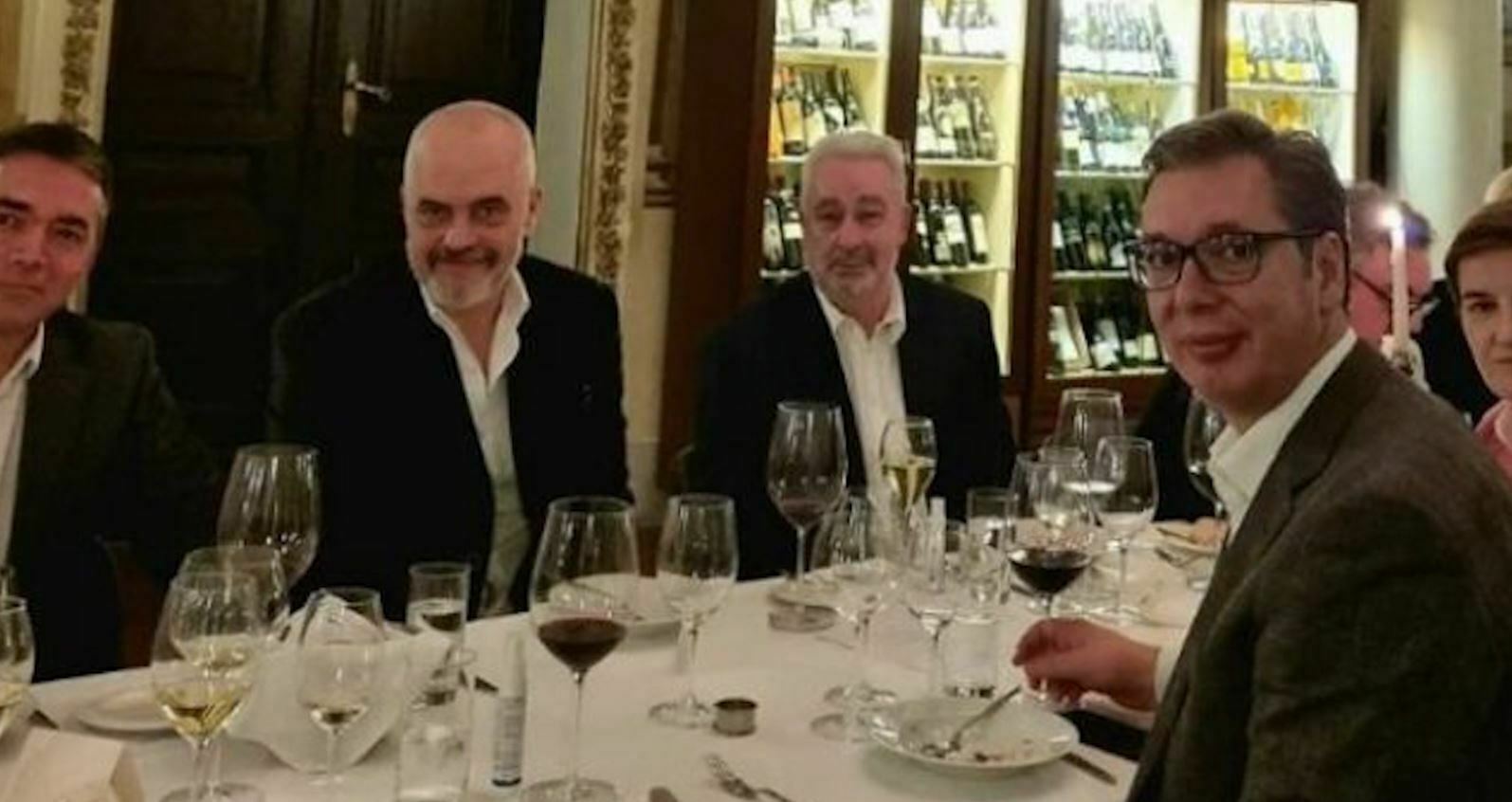 Edi Rama shtrohet për dreka e darka me Vuçiçin, por shikoni se çfarë u bën Serbia ministrave të Kosovës