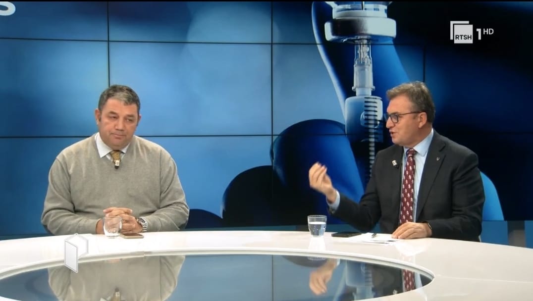 A do të futet vendi në karantinë, mjekët: Duhet kujdes i shtuar gjatë Dhjetorit, “arma” që na mbron