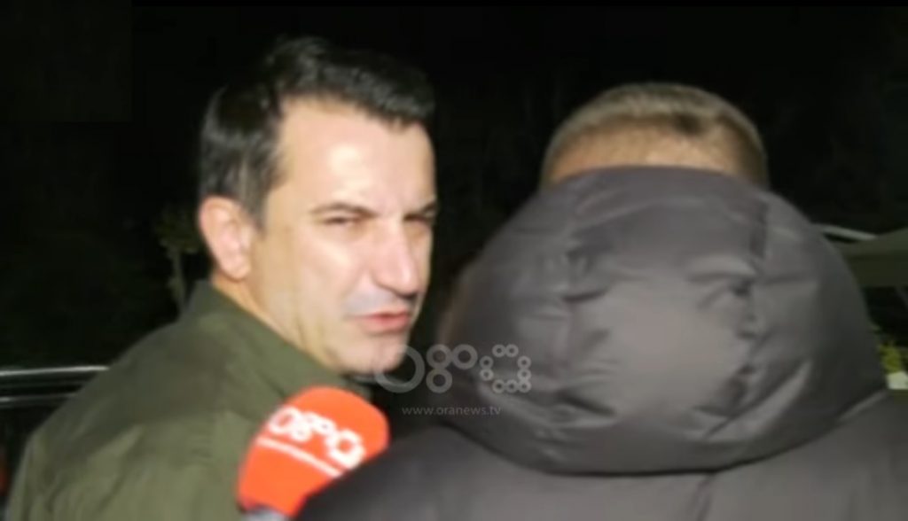 VIDEO/ ‘A do japësh dorëheqjen?’, Veliaj shfaqet i çoroditur kur pyetet për arrestimin e Lefter Kokës dhe vjedhjen e 4 milionë dollarëve