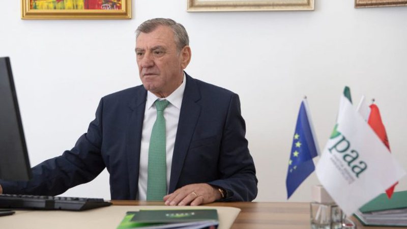 Agron Duka zbulon nëse do të kandidojë për kryetar bashkie në Durrës
