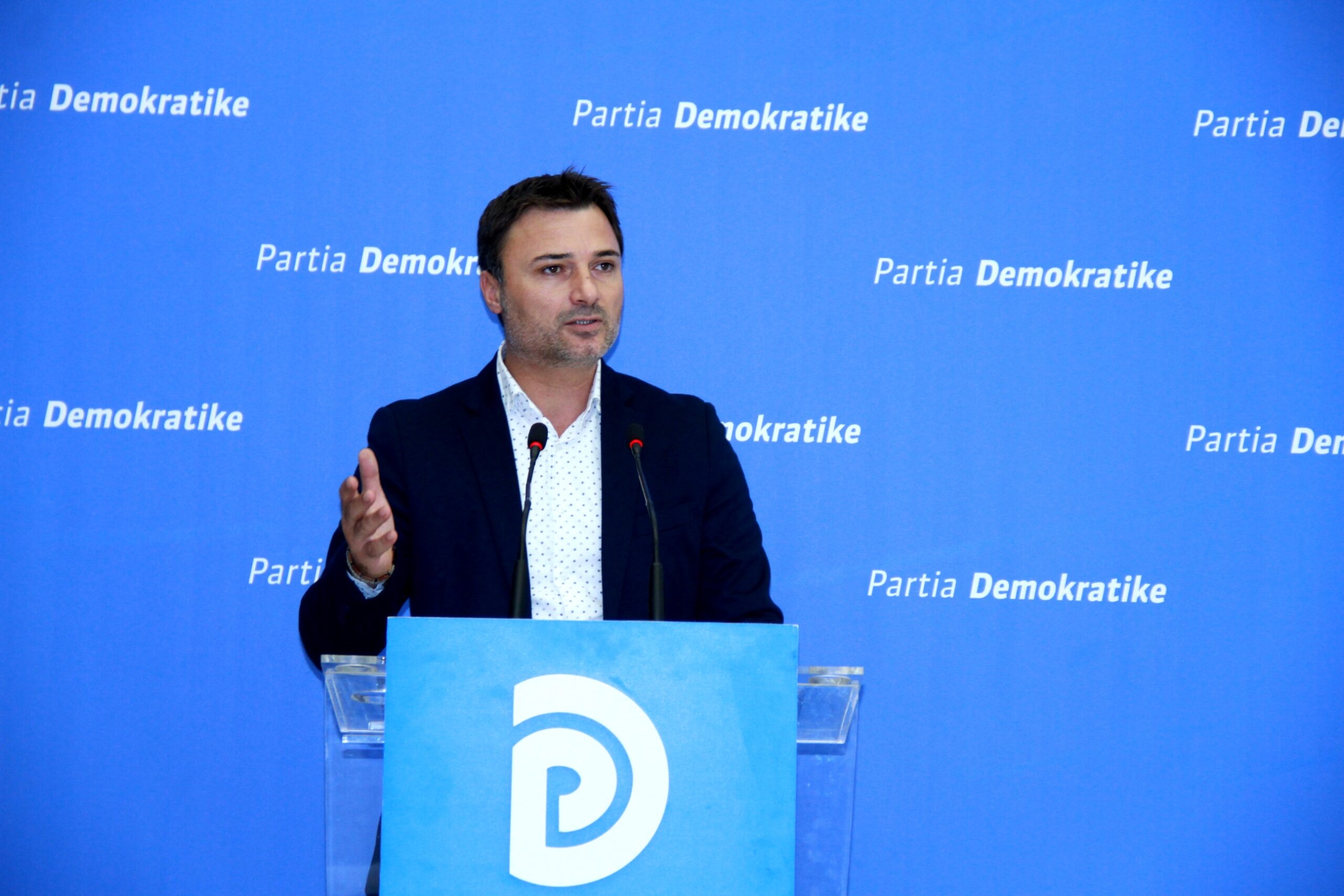 Enkelejd Alibeaj zbulon se çfarë ka ndodhur me Lulzim Bashën dhe Alfred Rushajt: Nuk është dramë