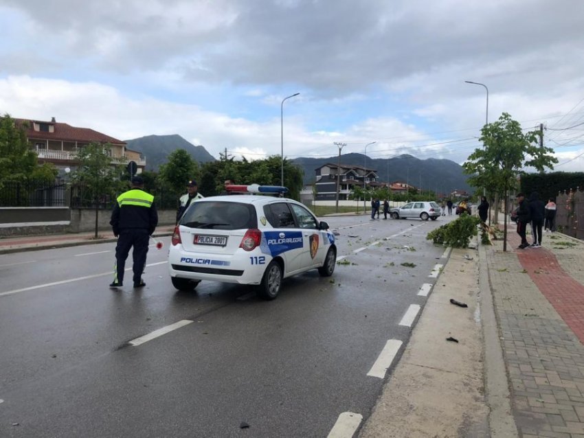 Aksident i rëndë në Gjirokastër, makina përplas një 14-vjeçare, dërgohet në spital/ Zbardhen detaje