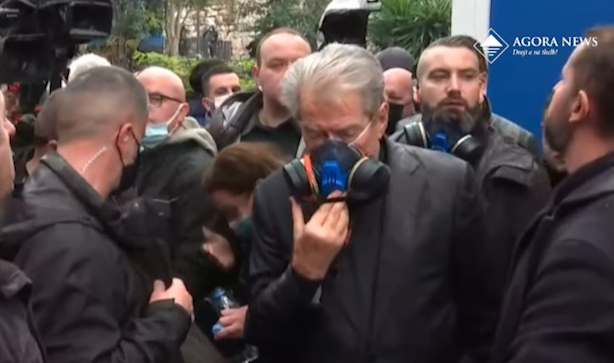 Sali Berisha kërkesë Policisë: Kërkoj lirimin e menjëhershëm të…