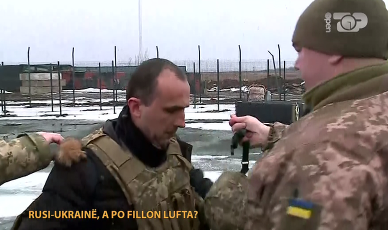 Çfarë po ndodh në vijën e luftës Ukrainë-Rusi? Gazetari i Top Channel rrëfen përvojën: Në Lindje ishin larguar të gjithë, shkëmbeheshin të shtëna