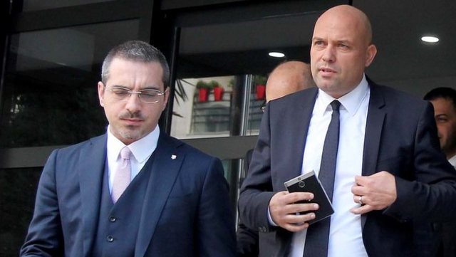 “Kë ke në burg vëlla?”/ Manjani tregon situatën me të cilën u përball sot, ‘thumbon’ ashpër Saimir Tahirin