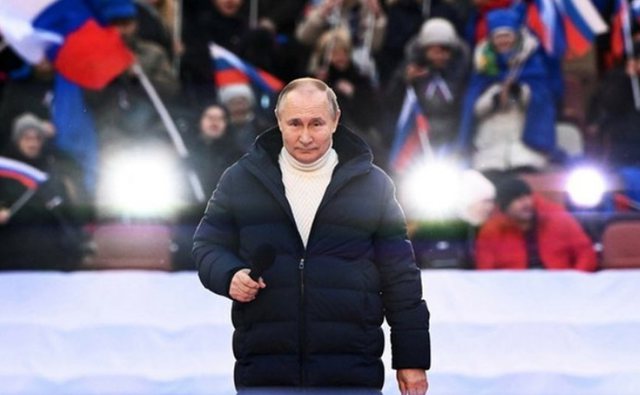 Putin u shfaq në stadium me xhaketë 10 mijë euro, por nuk do ta besoni sa i kushtojnë ora dhe atletet