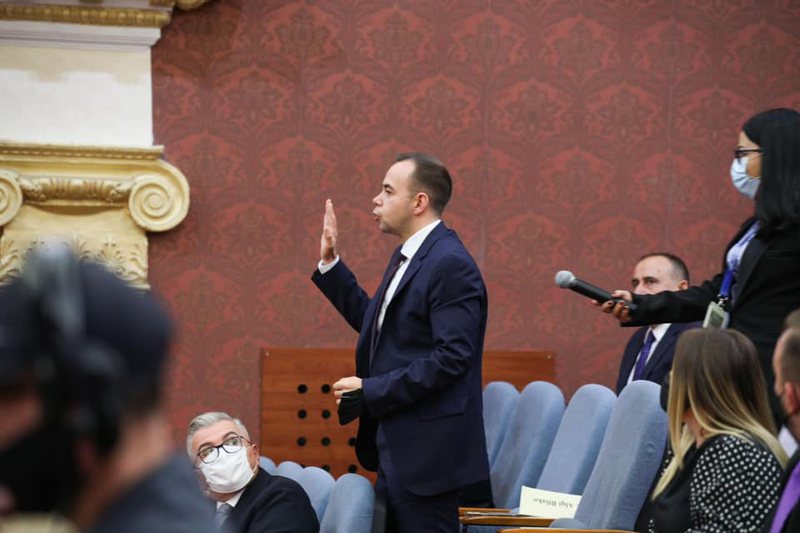 Gazetarja zbulon informacionin e minutës së fundit, tregon veprimin që ka bërë Alqi Bllako për t’i shpëtuar burgut