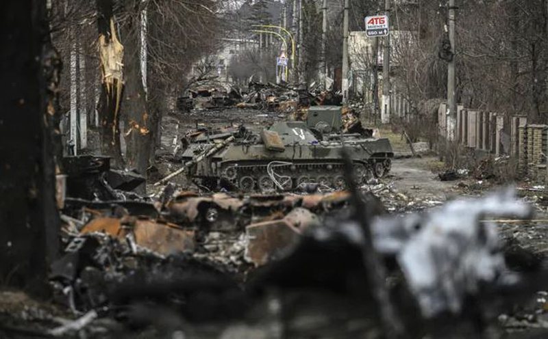 CNN konfirmon bilancin tragjik: Kemi gjetur një varr masiv me 300 viktima në afërsi të Kievit