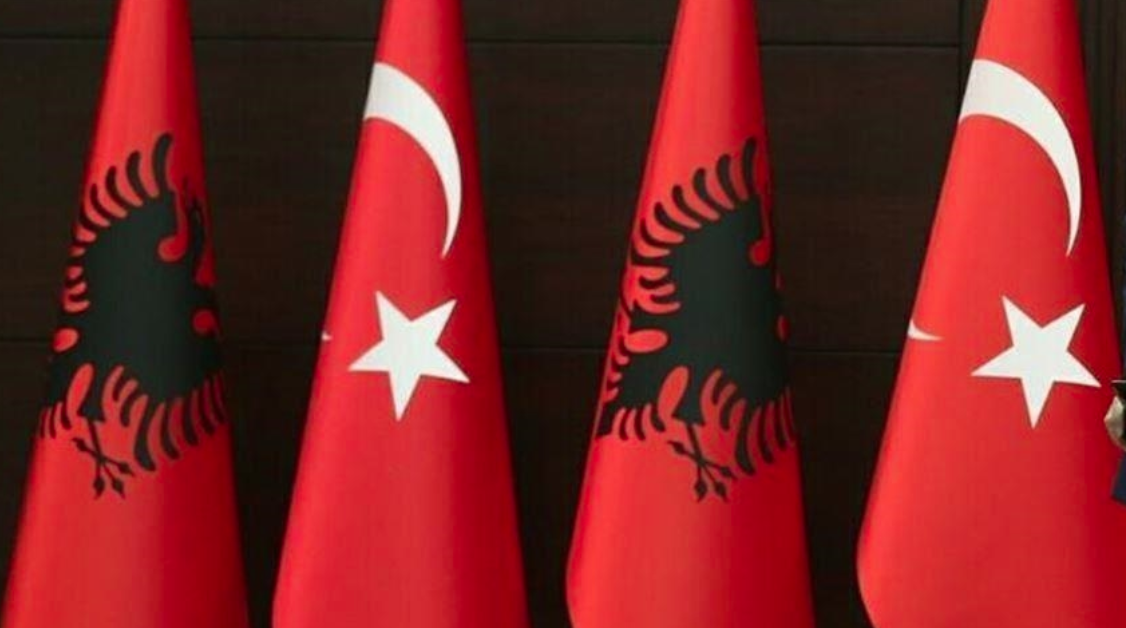 Marrëdhëniet shqiptaro-turke në një shekull